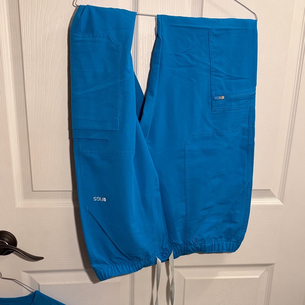 FIGS Cairo Scrub Pants - Extreme Blue